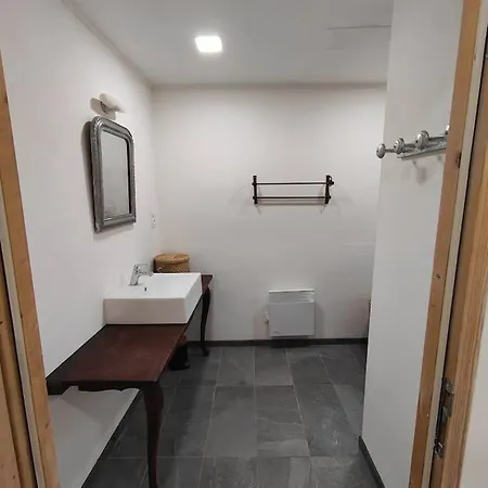 Frans Dorpshuisje Maison Renard Apartment Champsevraine