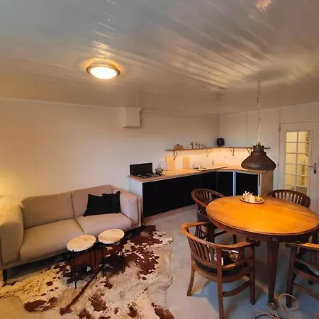 Frans Dorpshuisje Maison Gerard *